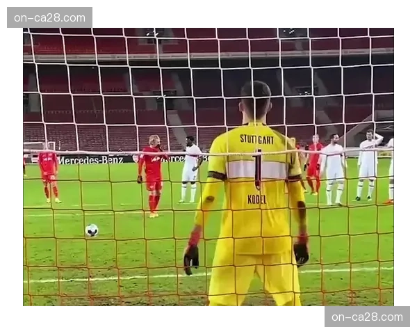 “门将教练的视角”:独家探访纽约岛人队守门员训练日常 “门将教练的视角”:独家探访纽约岛人队守门员训练日常